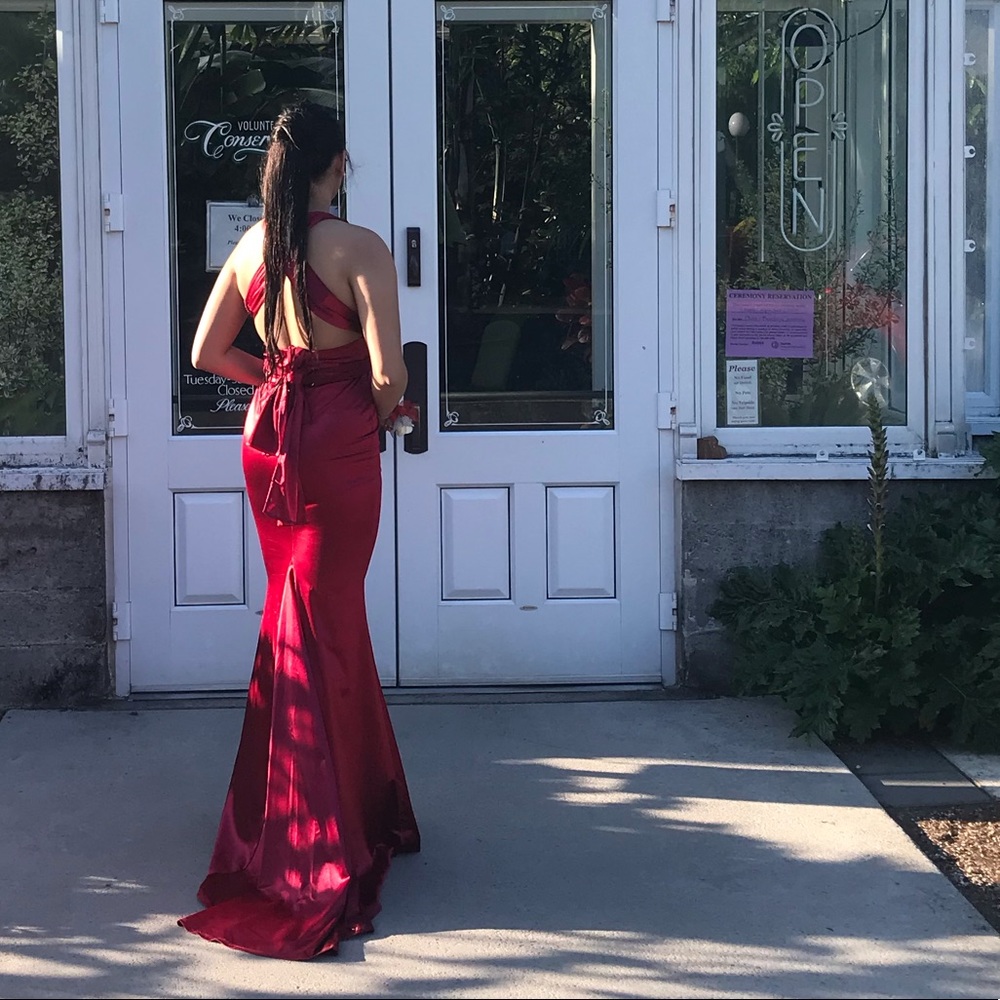 SATIN RED PROM/HOMECOMING DRESS